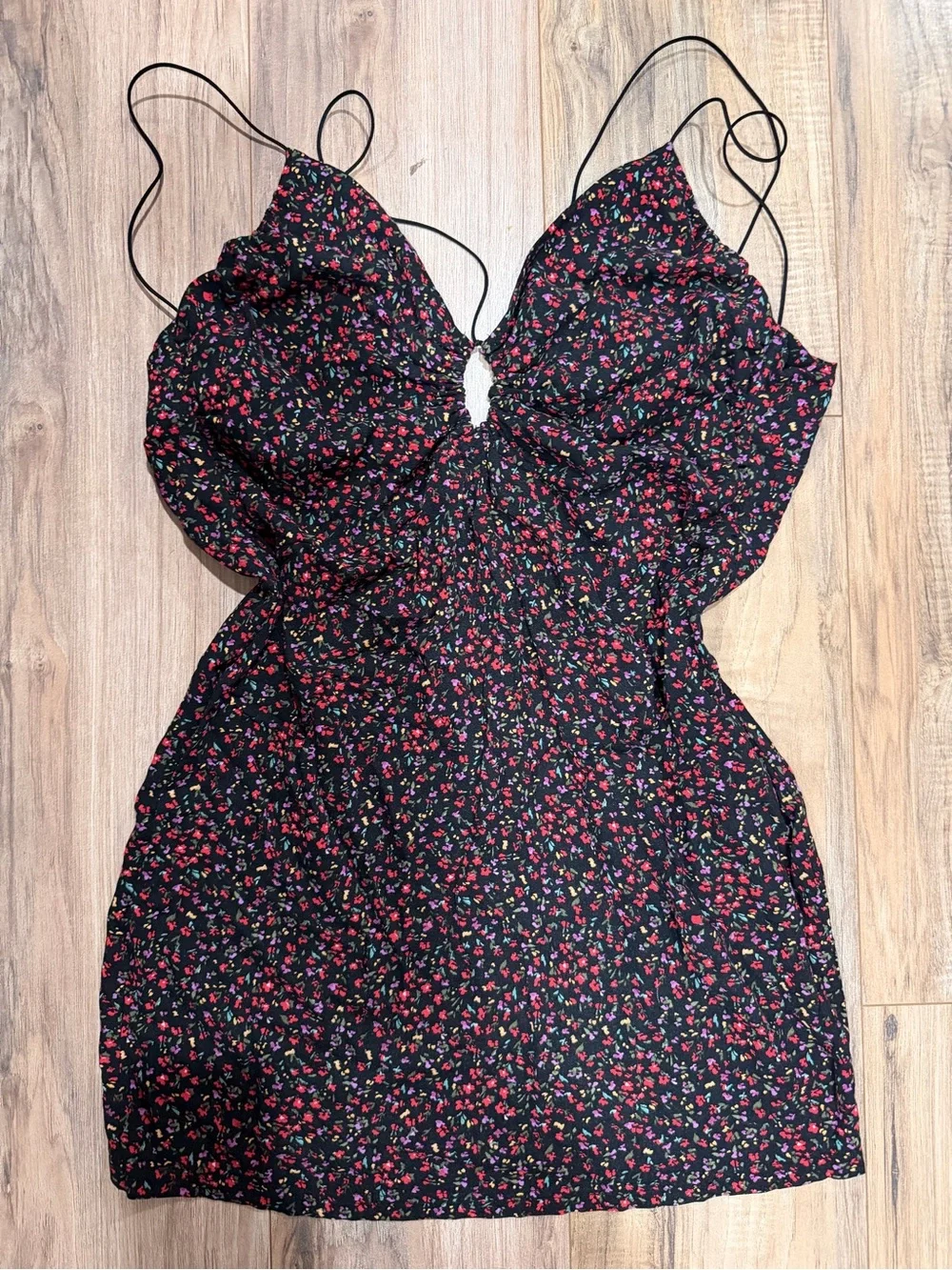 H&M Black Floral keyhole Spaghetti-Strap Mini Dress - Picture 2 of 6